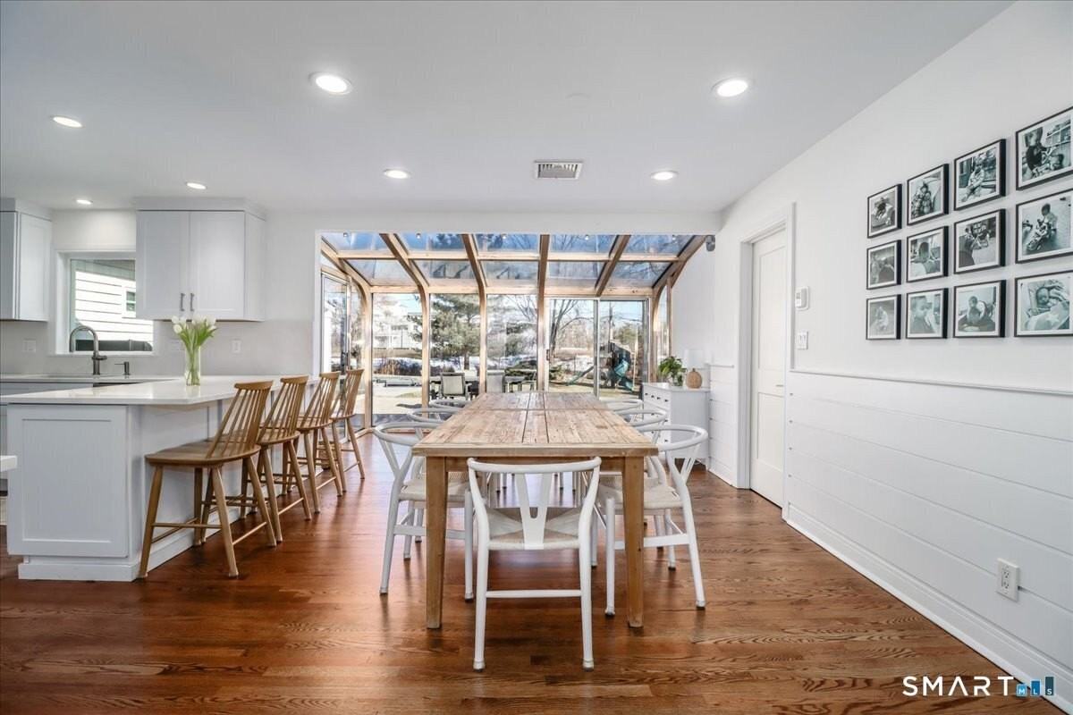 58 Davenport Dr - Photo 7 of 37