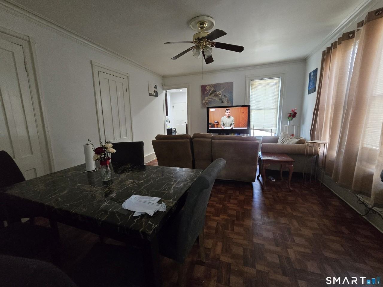 102 Hanover St - Photo 4 of 9