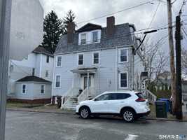 featured image of 22 Hawthorne St Unit 4