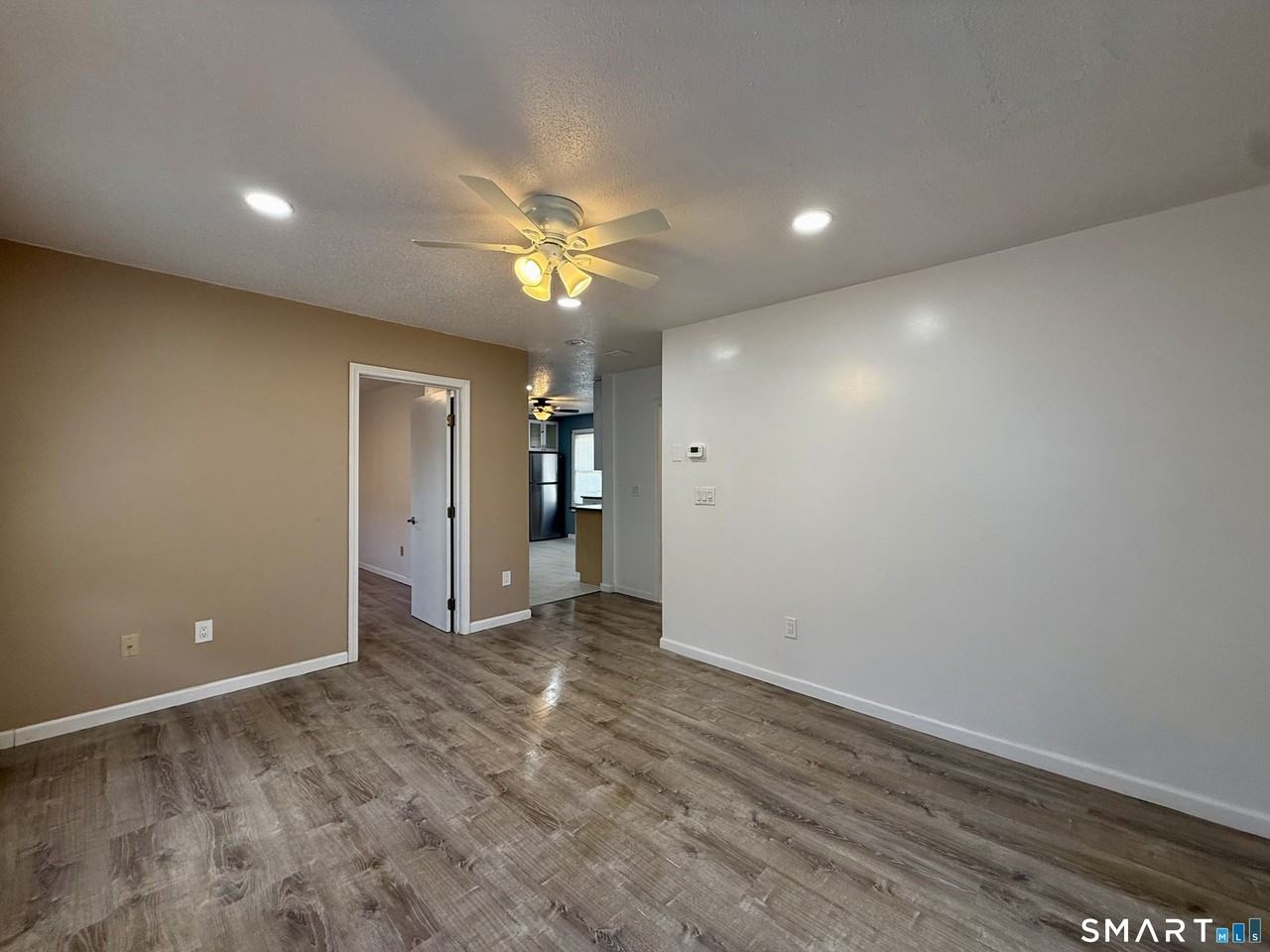 8 Scott St Apt 2 - Photo 4 of 15