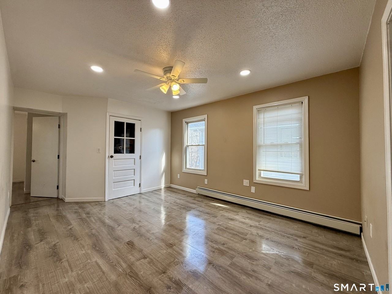 8 Scott St Apt 2 - Photo 5 of 15