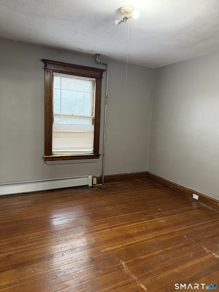 16 Saint Lawrence St - Photo 4 of 6