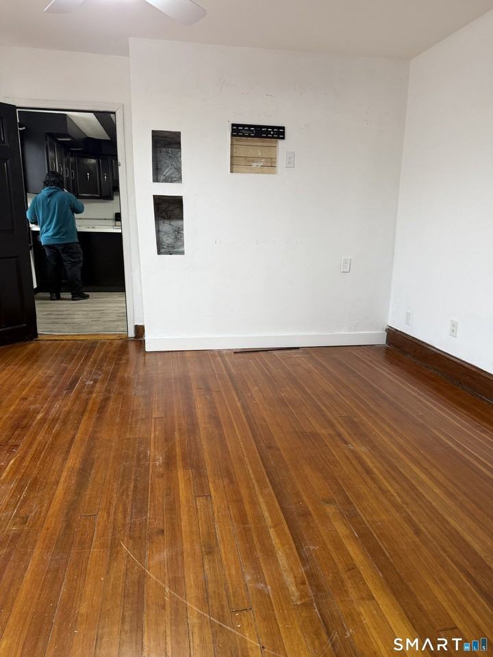 16 Saint Lawrence St - Photo 6 of 6