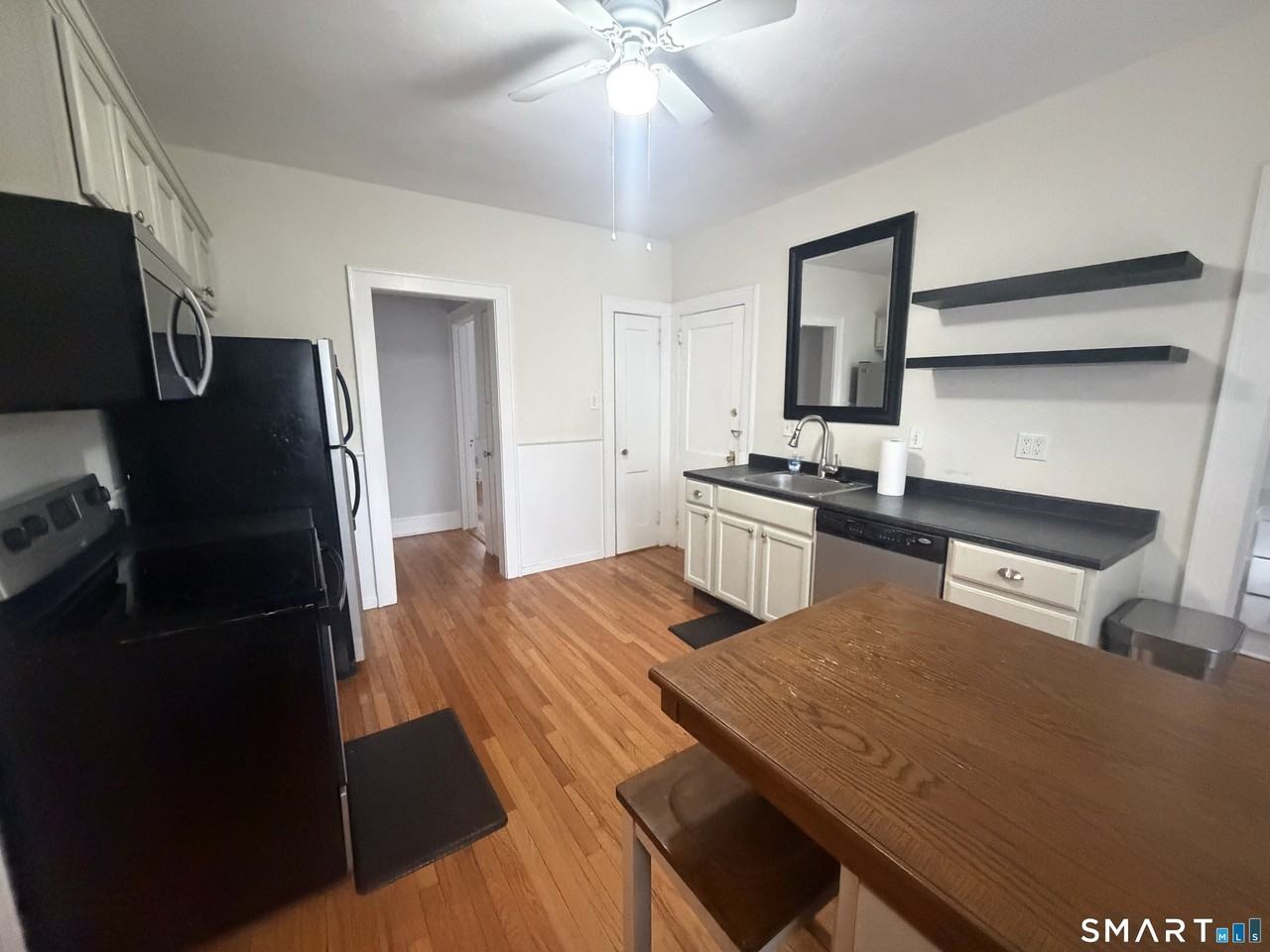 65 Burr St 2nd Fl - Photo 3 of 11