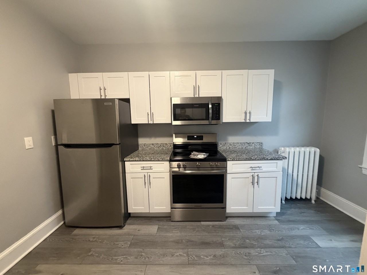 800 Farmington Ave Apt 5 - Photo 2 of 10