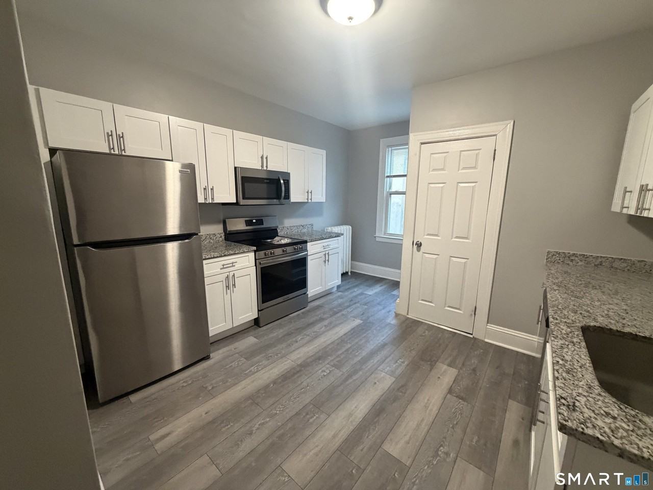 800 Farmington Ave Apt 5 - Photo 3 of 10