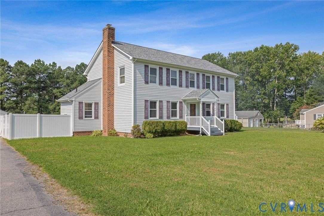 7219 Laurel Spring Rd - Photo 2 of 28