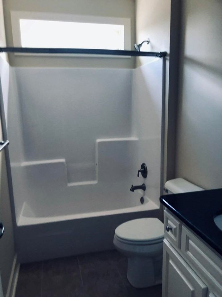 205 Princeton Dr - Photo 6 of 25