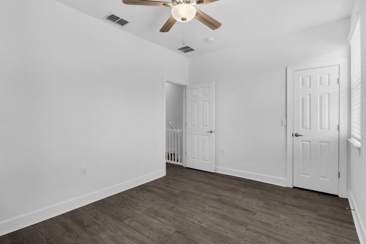15284 331 Business #3C - Photo 3 of 24