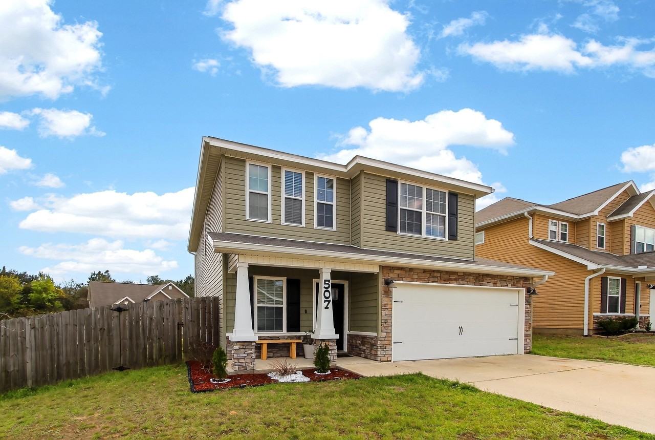 507 Eisenhower Dr - Photo 2 of 35