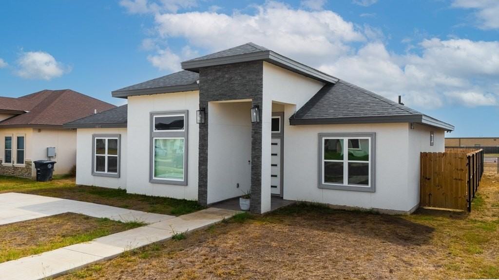 1817 Rebecca Ln - Photo 2 of 29