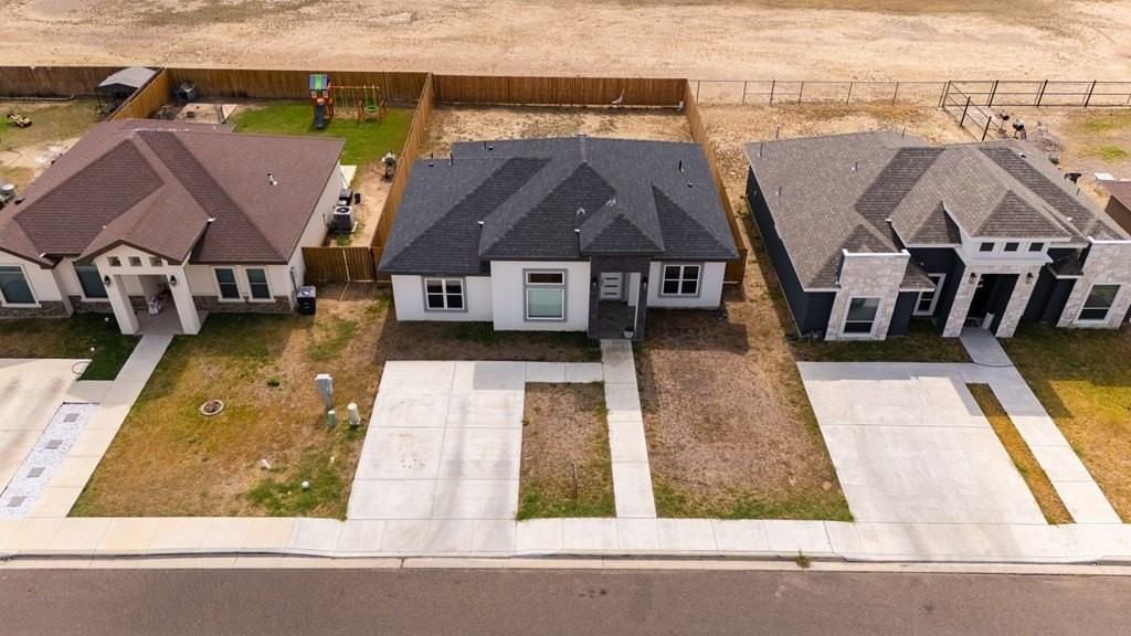 1817 Rebecca Ln - Photo 3 of 29