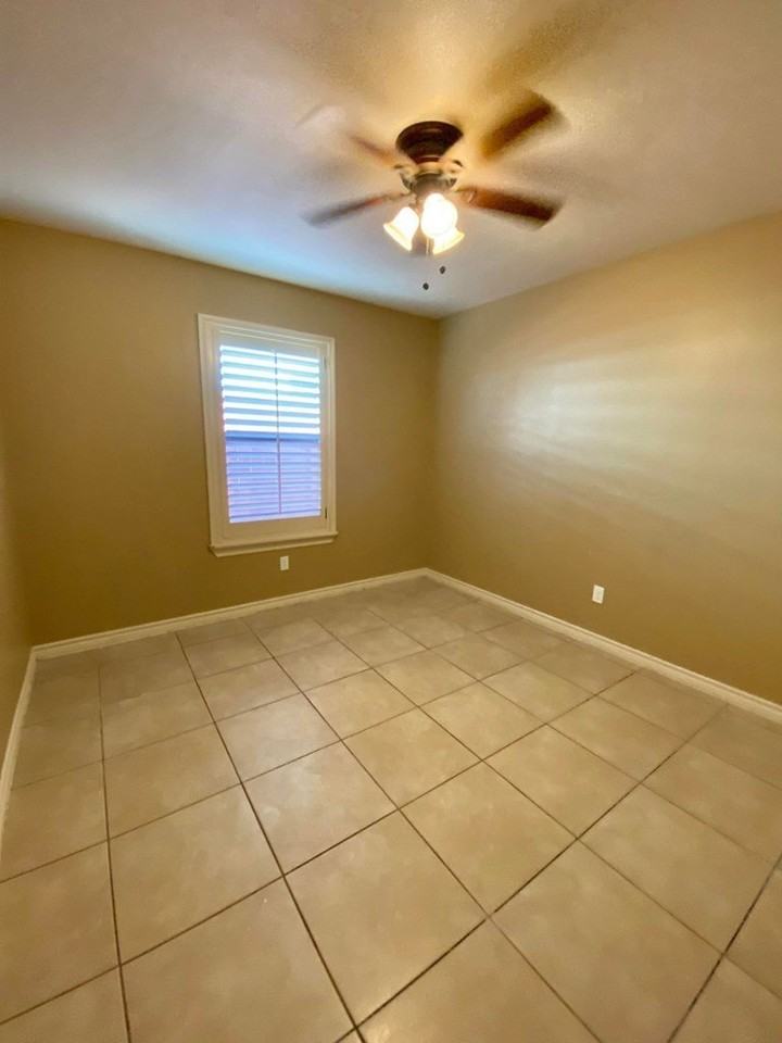 1520 Eidson Rd - Photo 7 of 19