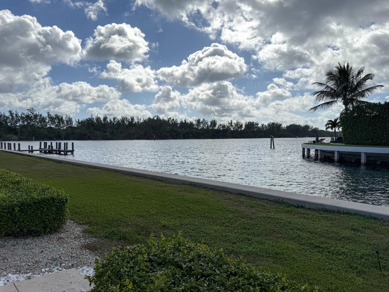 850 Ne Spanish River Blvd - Photo 5 of 18