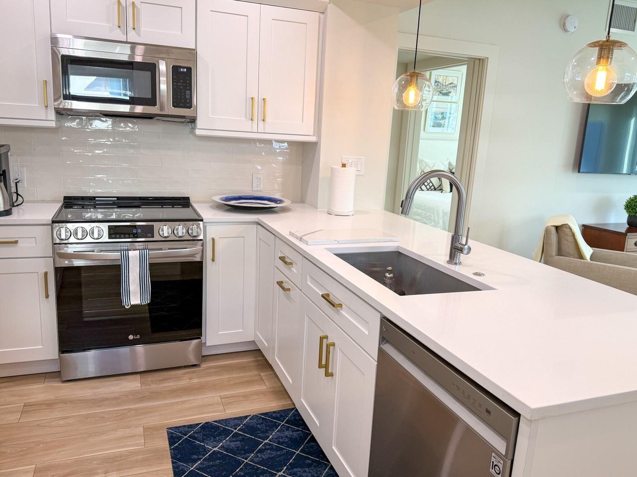 850 Ne Spanish River Blvd - Photo 7 of 18