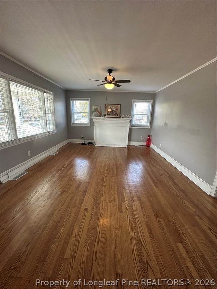 2003 Camden Rd - Photo 2 of 12