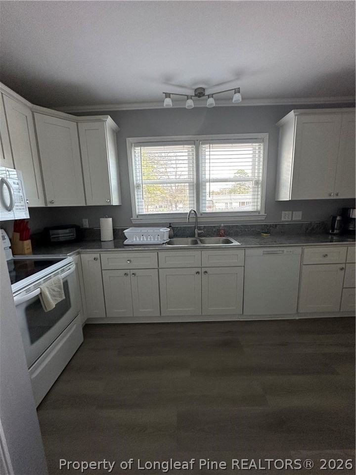 2003 Camden Rd - Photo 7 of 12