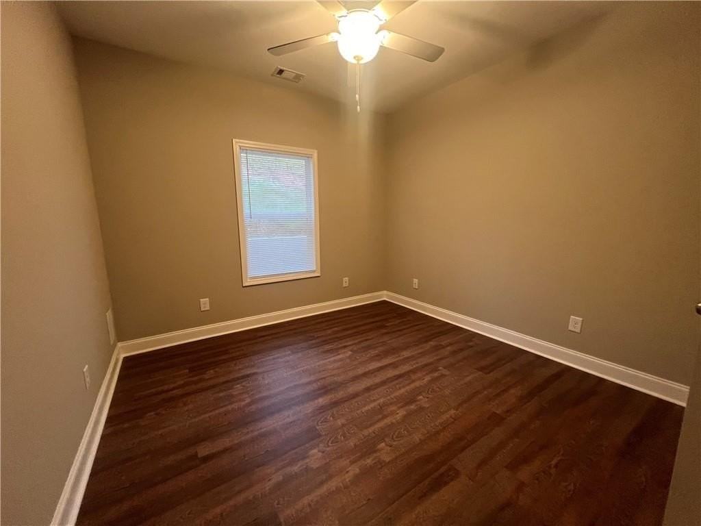 536 Liberty Park Dr Ne - Photo 5 of 10