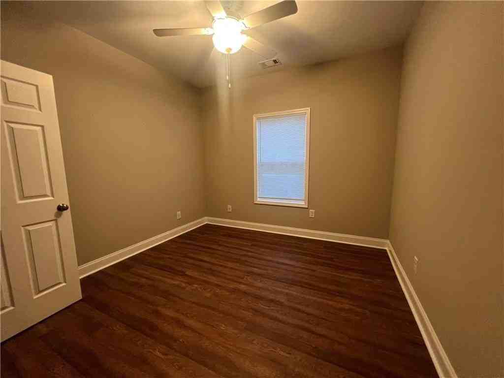 536 Liberty Park Dr Ne - Photo 7 of 10