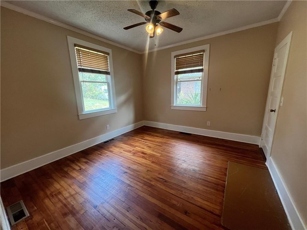 5 G Ave - Photo 6 of 9