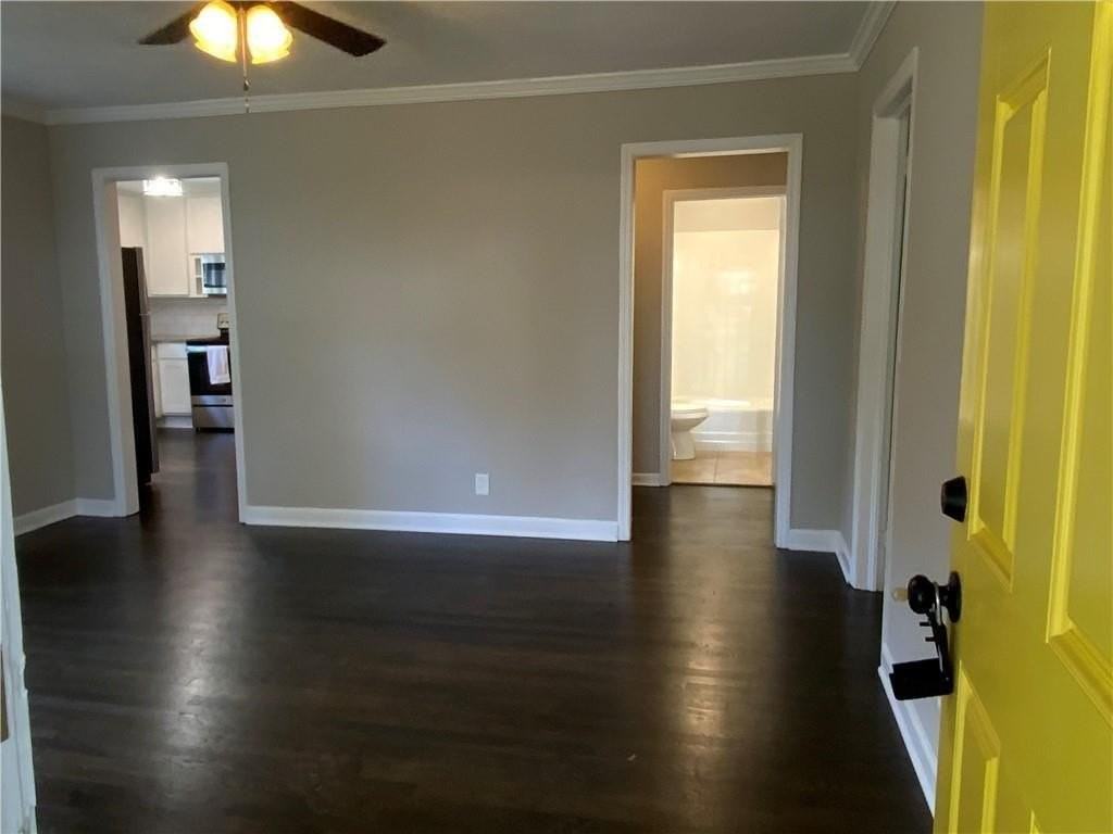 578 Oakhurst Dr - Photo 2 of 13