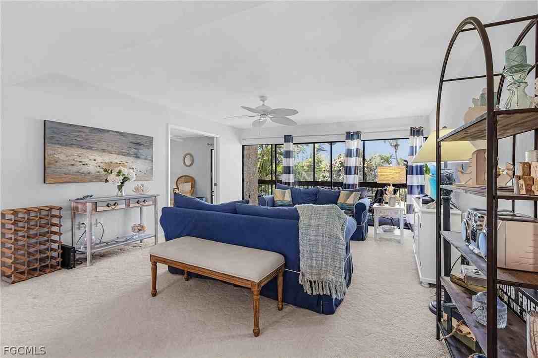 4384 Bowsprit Ct Apt 2a - Photo 6 of 24