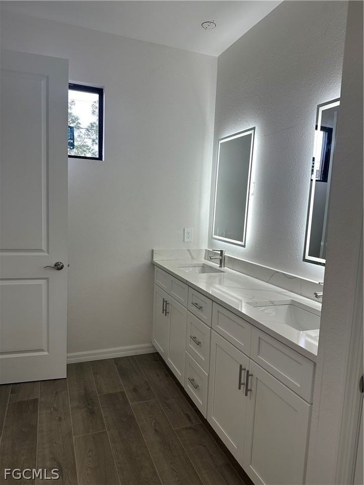 2329 Nw 27th Ave - Photo 6 of 22