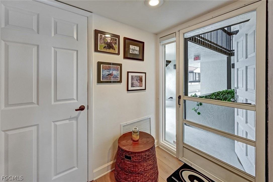 4821 S Landings Dr Apt 106 - Photo 2 of 46