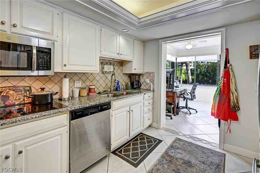 4821 S Landings Dr Apt 106 - Photo 5 of 46