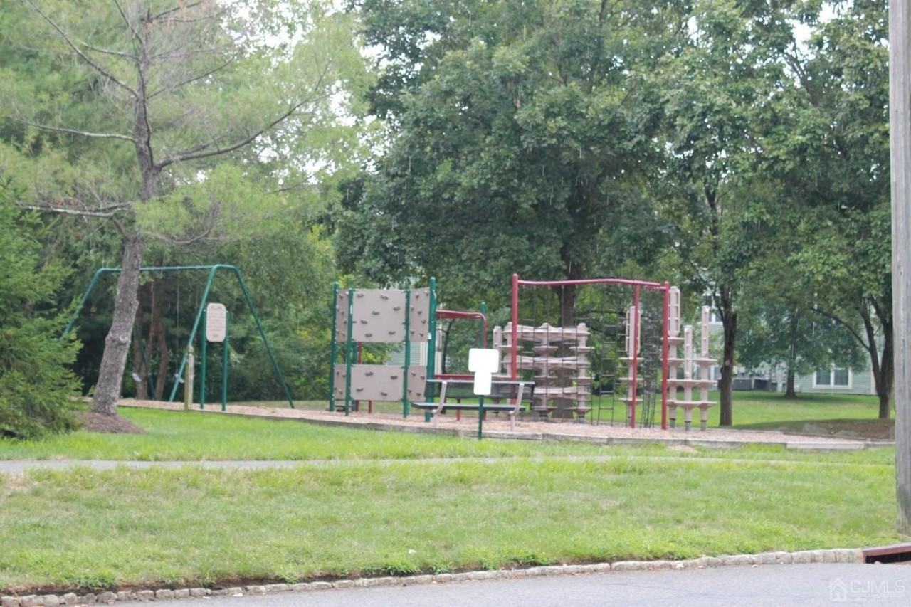 5091 Beech Ct - Photo 4 of 8