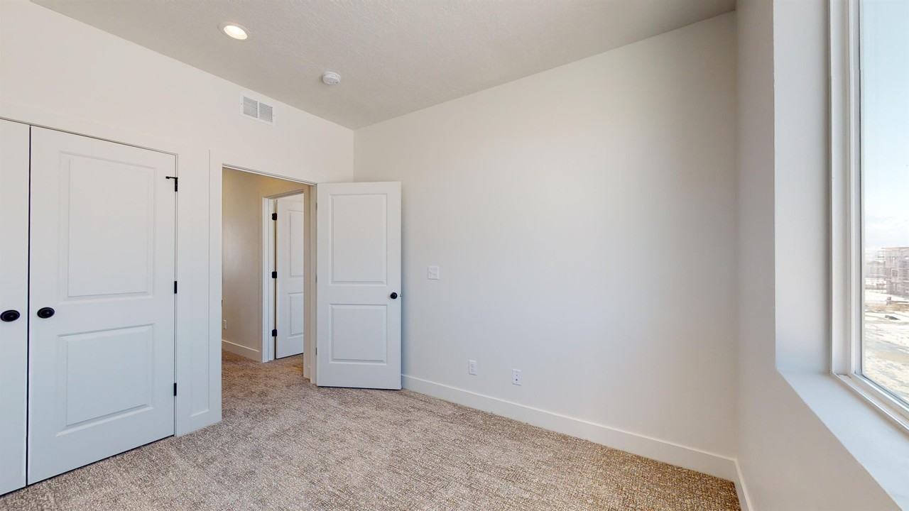 1796 N 510 W #14 - Photo 4 of 19