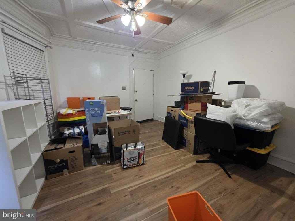 4910 Chestnut St #1F - Photo 2 of 5