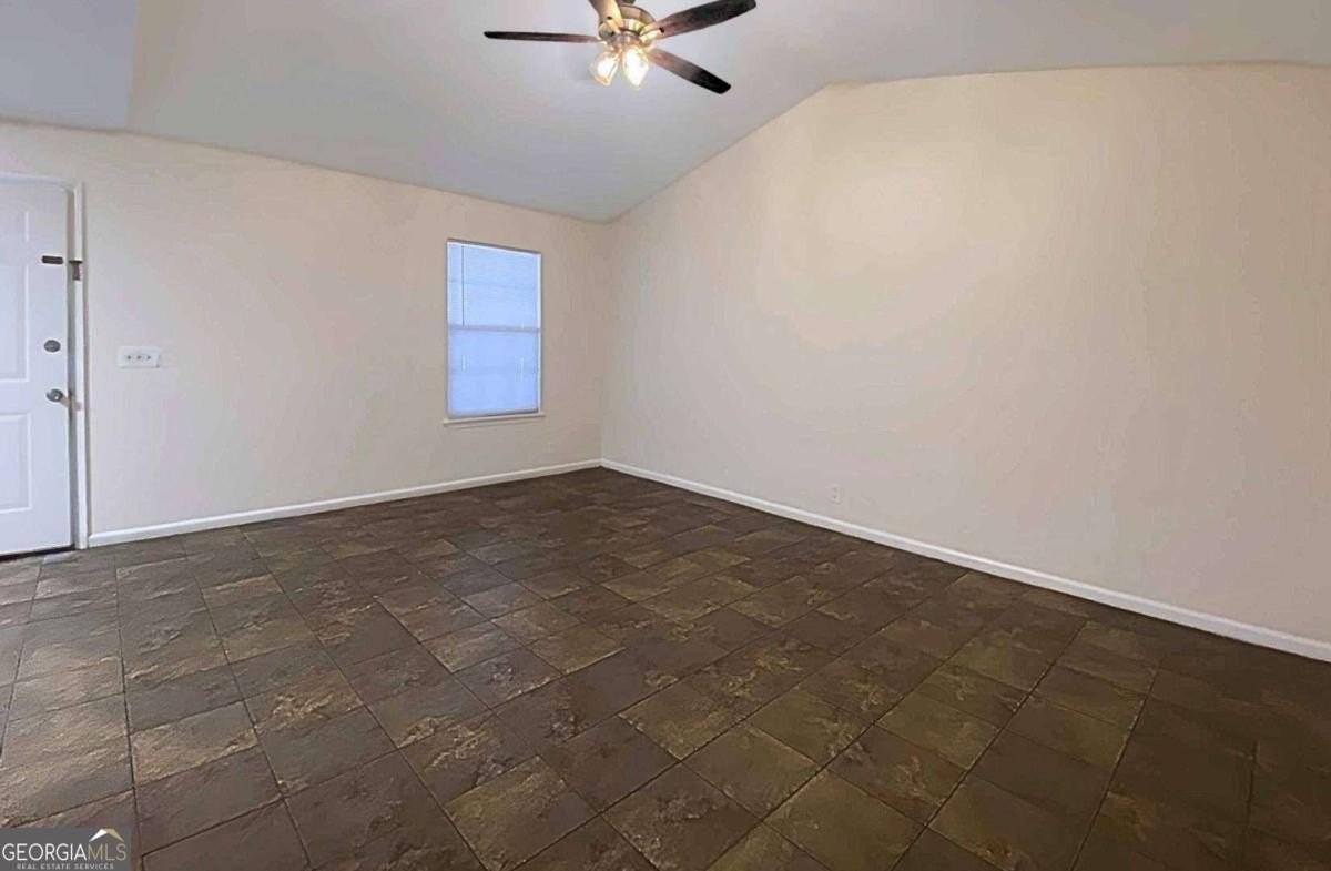 200 N West St Apt D - Photo 5 of 20