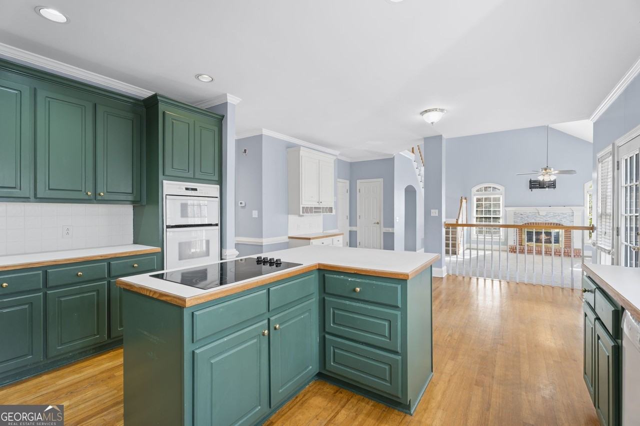 3535 Greenshire Ct - Photo 5 of 32