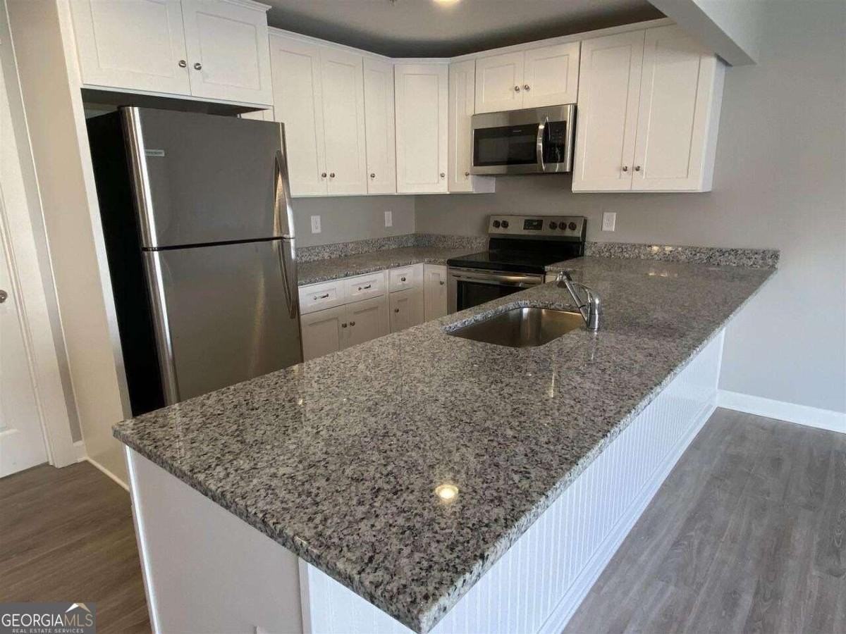 95 N Jackson St #4 - Photo 3 of 7