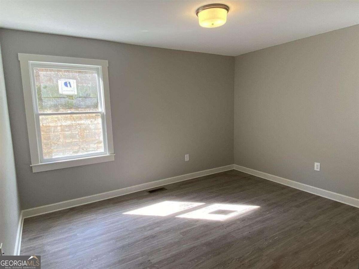 95 N Jackson St #4 - Photo 4 of 7