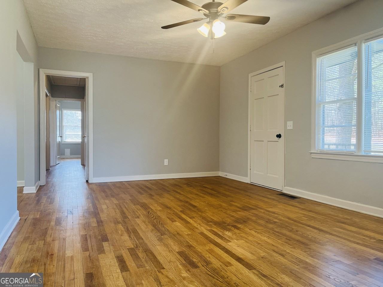 32 N Cove Dr - Photo 5 of 35