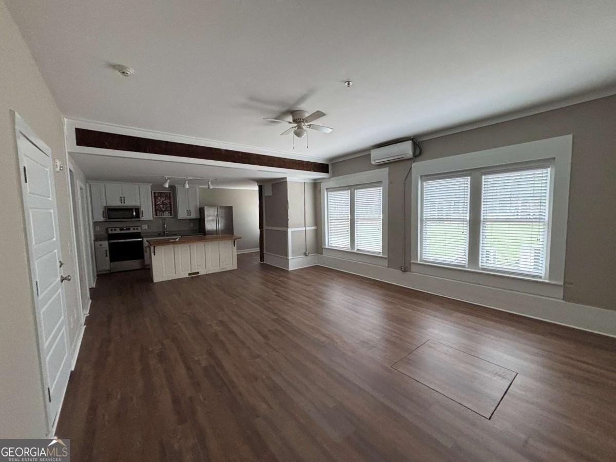 104 Spring St Unit 1 - Photo 2 of 10