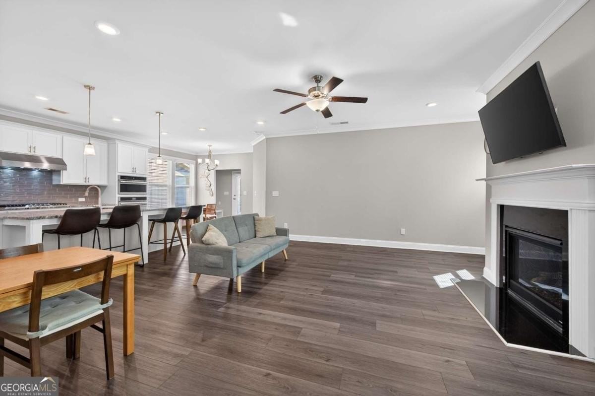 1020 River Park Dr - Photo 7 of 34