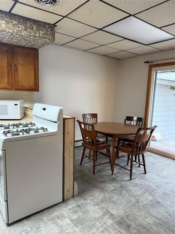 18 Esther Ave - Photo 5 of 15