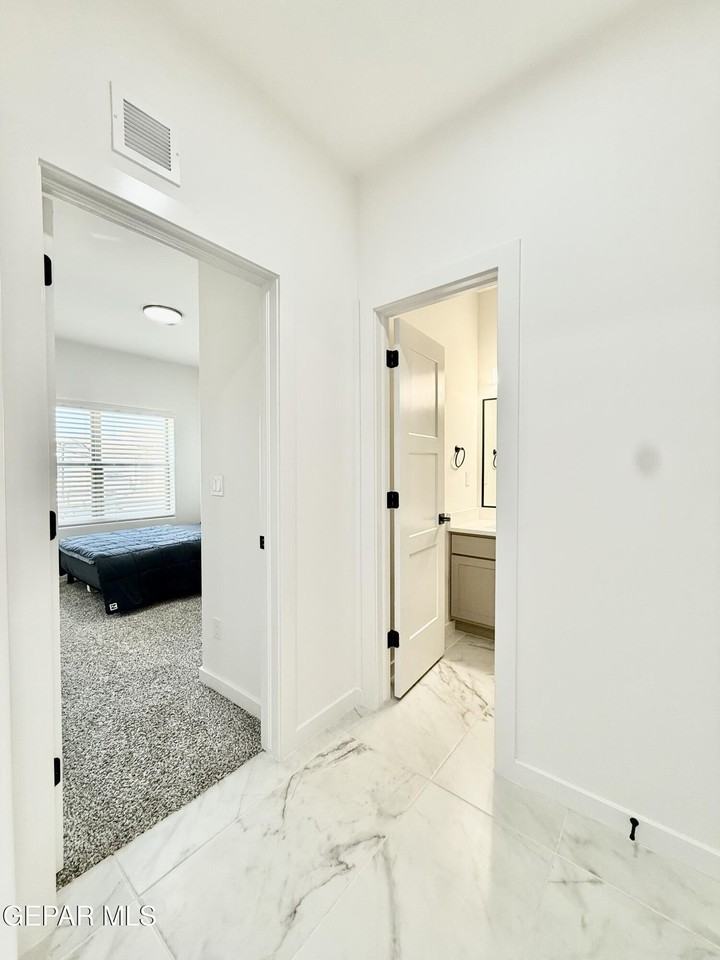 15052 Destination Ave - Photo 7 of 46