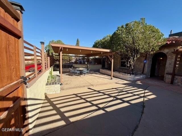 4018 Sacramento Ave - Photo 3 of 22