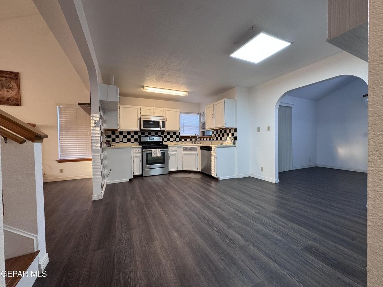 1128 Will Rand Dr - Photo 5 of 23