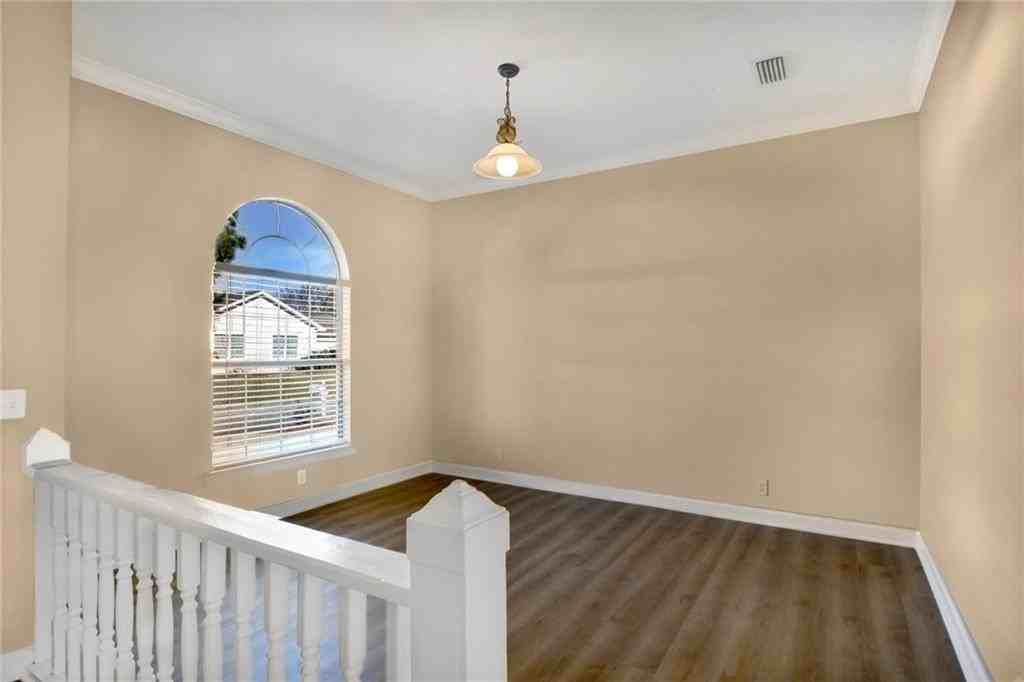 161 Huntington Cir - Photo 3 of 24