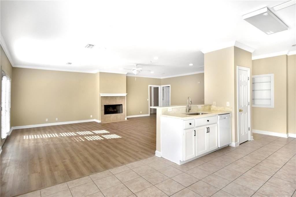 161 Huntington Cir - Photo 6 of 24