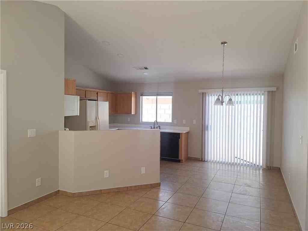 4156 Abrams Ave - Photo 7 of 24