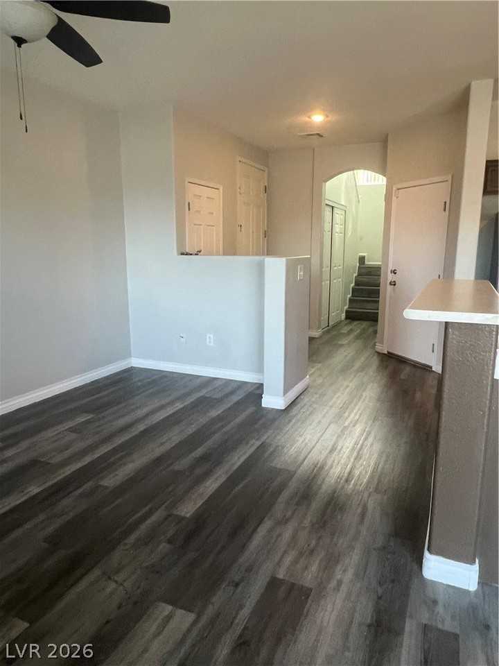 6528 Marco Vista Ave - Photo 3 of 9