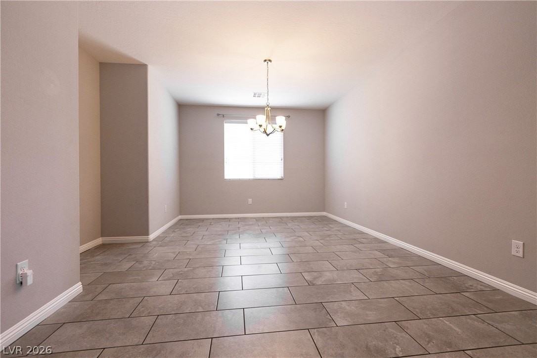 5048 Royal Indigo St - Photo 4 of 27