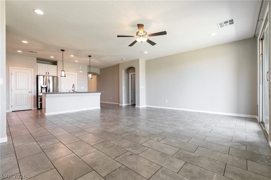 5048 Royal Indigo St - Photo 6 of 27