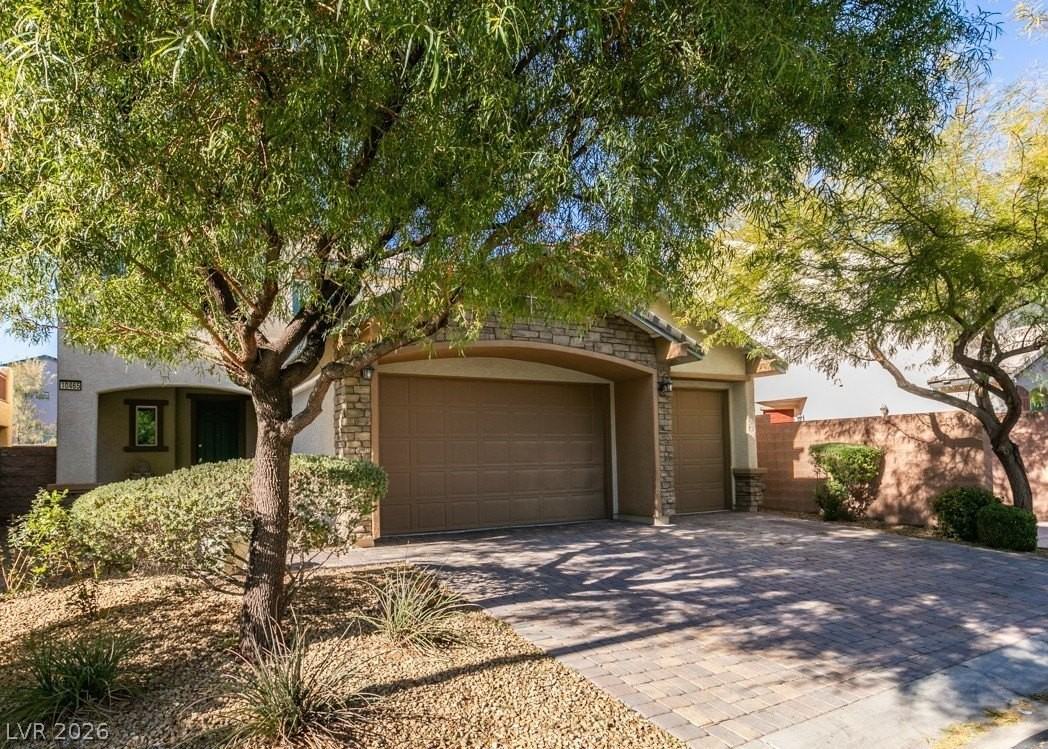 10465 Saddle Mountain St - Photo 2 of 50